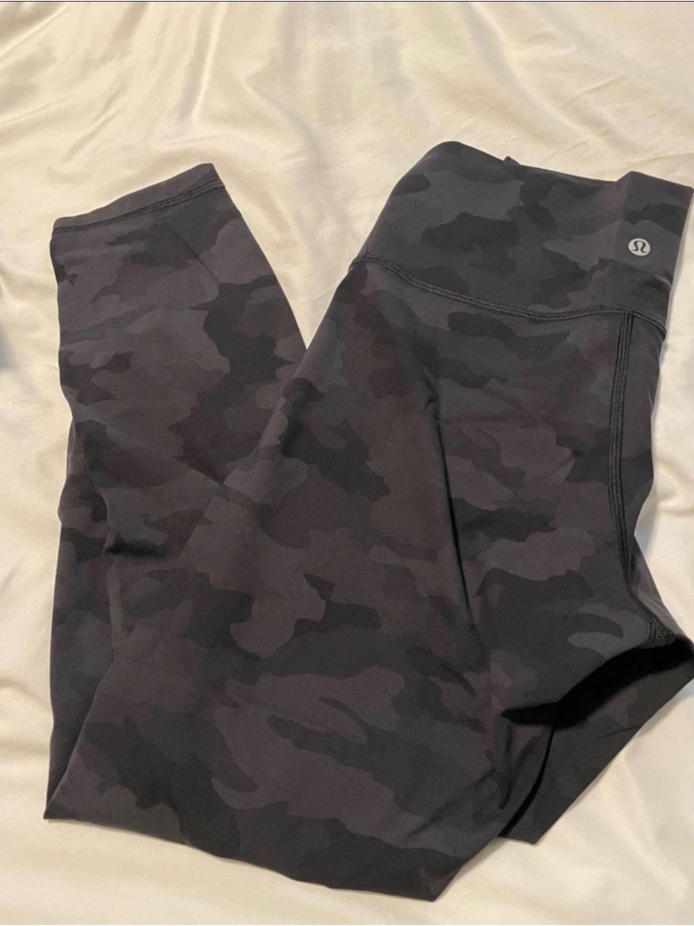 Lululemon Align HR Leggings Size 10 Black Camo Nulu NWOT - Picture 3 of 3